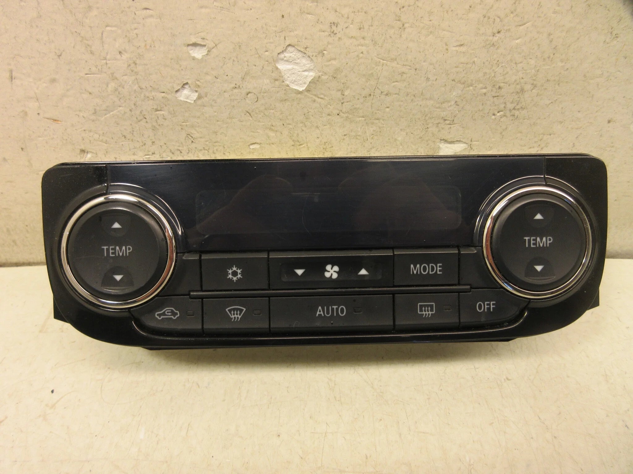 Pre-Owned 14-16 Mitsubishi Outlander Auto Dual AC Heater Climate Temperature Control OEM (Good)